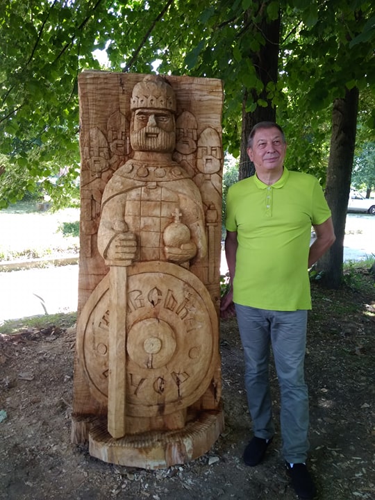 Віталій ШУМ та його «Київська Русь». Фото надав автор скульптури